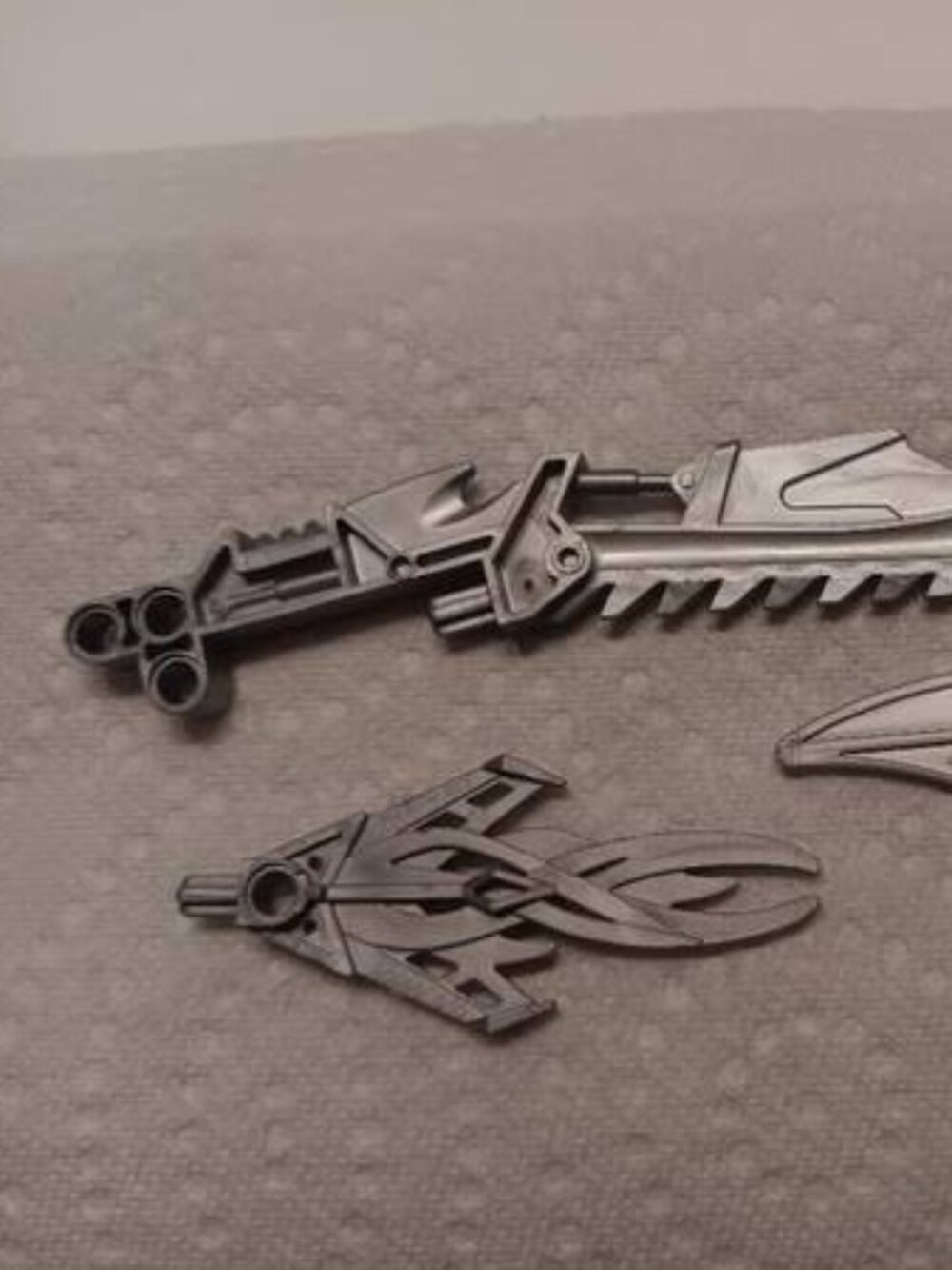 3 Lego Bionicle Replacement Parts Swords Weapons #47481 #41808 #47335